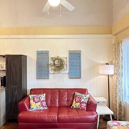 Haven At Hazel~Downtown Bungalow Demorest Exteriör bild