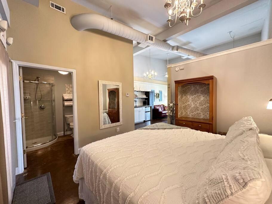 Haven At Hazel~Downtown Bungalow Demorest Exteriör bild
